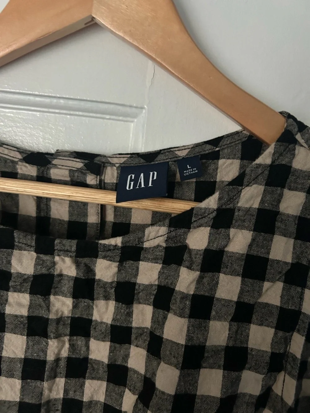 GAP Linen Black and Cream Gingham Sleeveless Tank - Picture 2 of 6